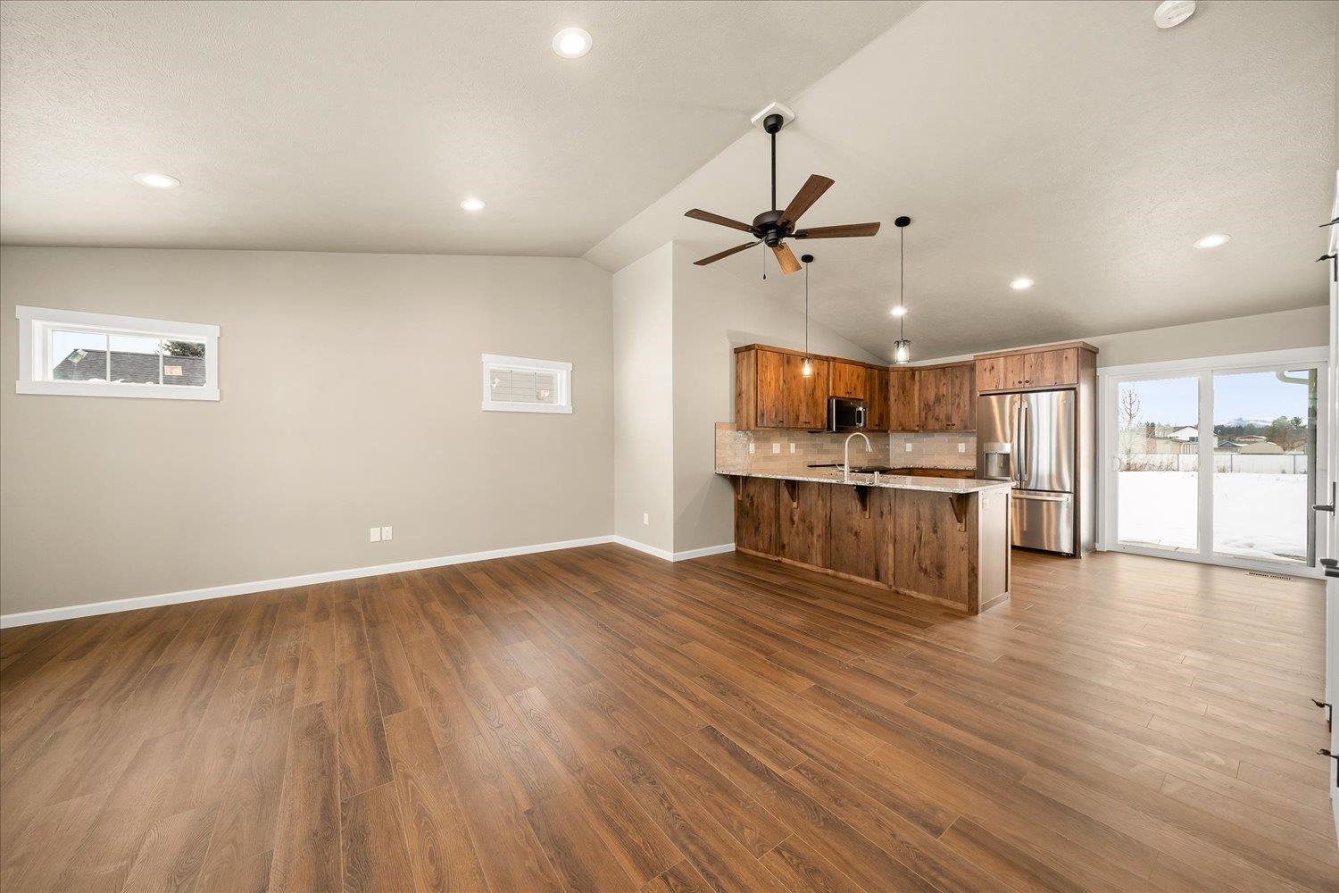 614 South Colville Road Deer Park, WA 99006 - Photo 7 of 33 Gallery Image 7