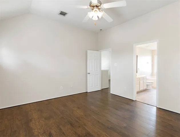 $2,350 | 11015 Shumard Oak Court, Houston, TX 77065