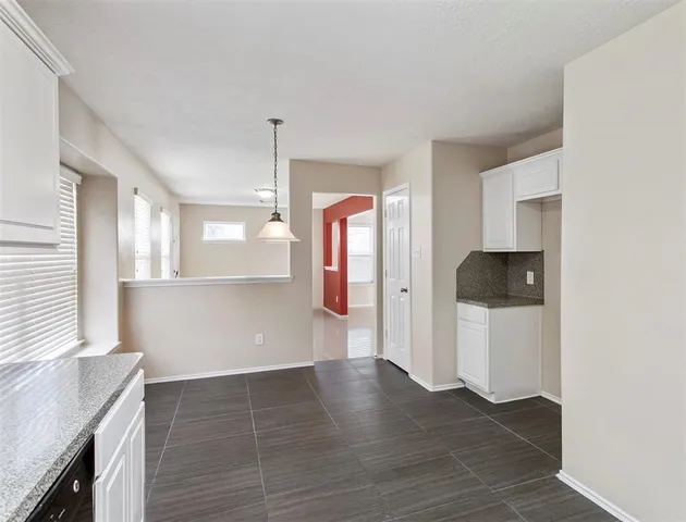 $2,350 | 11015 Shumard Oak Court, Houston, TX 77065