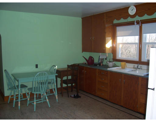 39 New Boston Road Dudley, MA 01571 - Photo 6 of 12 Gallery Image 6