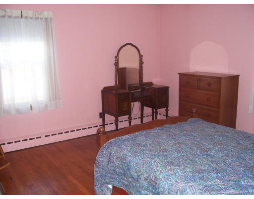 39 New Boston Road Dudley, MA 01571 - Photo 8 of 12 Gallery Image 8
