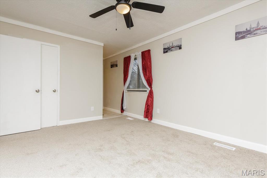 2345 Derhake Road Florissant, MO 63033 - Photo 18 of 35