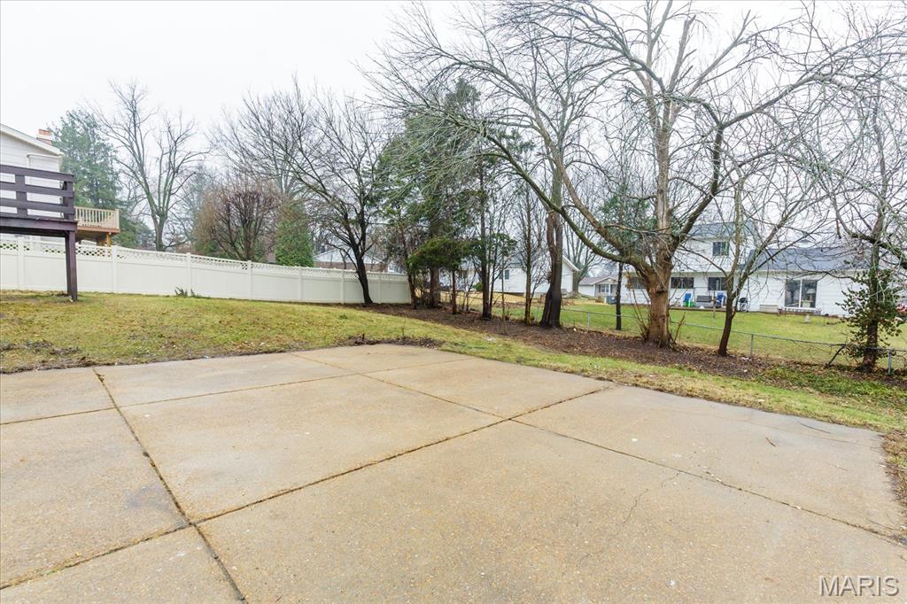 2345 Derhake Road Florissant, MO 63033 - Photo 32 of 35