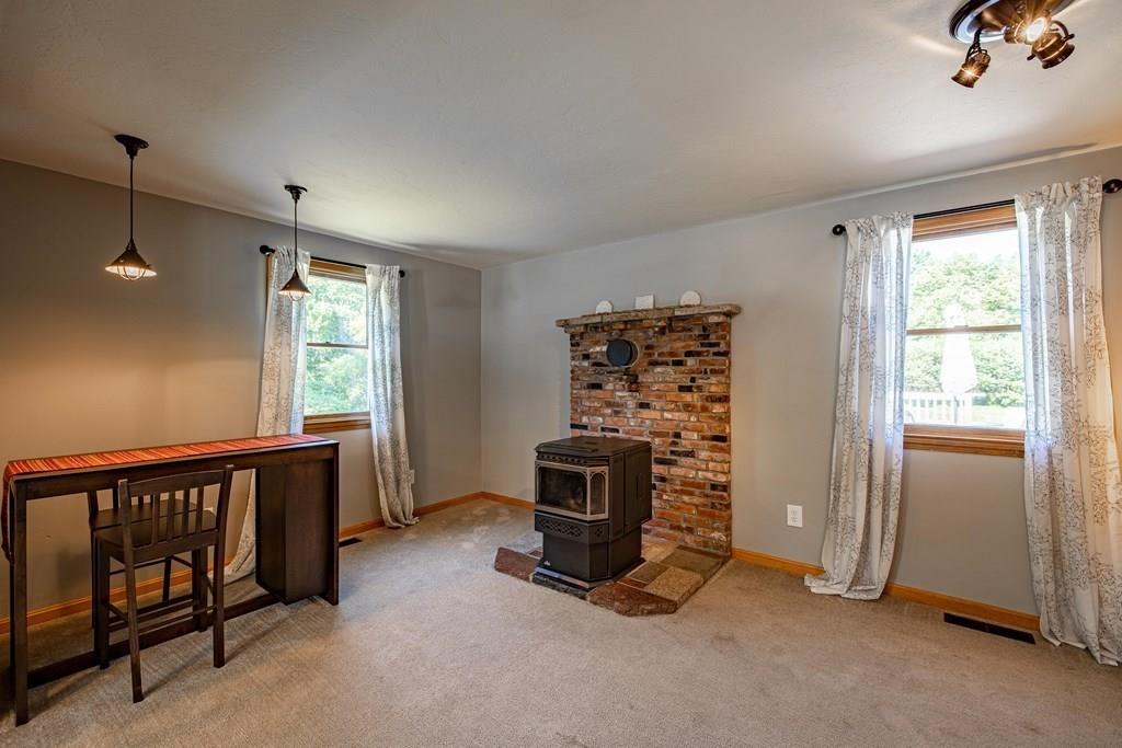 1048 North Brookfield Road Oakham, MA 01068 - Photo 21 of 41