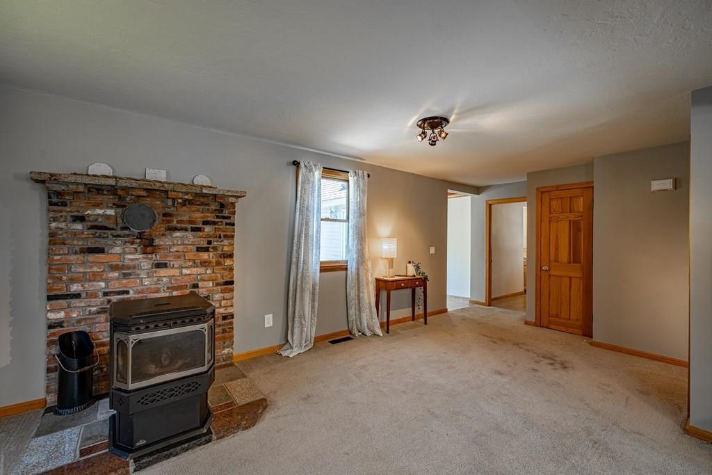 1048 North Brookfield Road Oakham, MA 01068 - Photo 22 of 41