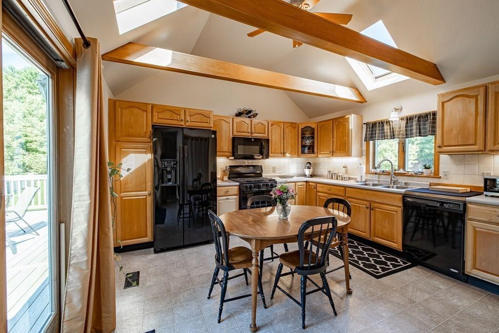 1048 North Brookfield Road Oakham, MA 01068 - Photo 23 of 41