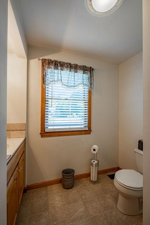 1048 North Brookfield Road Oakham, MA 01068 - Photo 30 of 41