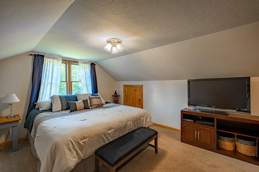 1048 North Brookfield Road Oakham, MA 01068 - Photo 38 of 41