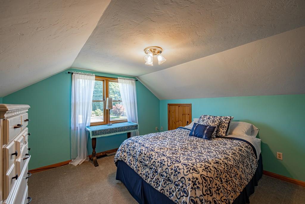 1048 North Brookfield Road Oakham, MA 01068 - Photo 40 of 41