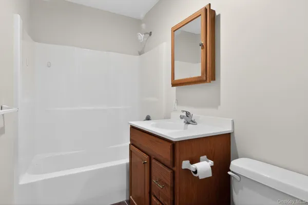 $227,000 | 25(2F Village Park Drive, Unit 3A, Fishkill, NY 12524