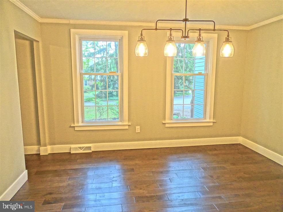 1235 Spring Valley Lane West Chester, PA 19380 - Photo 5 of 31