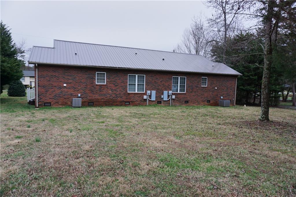 5929 Lee Cline Road Conover, NC 28613 - Photo 30 of 33 Gallery Image 30