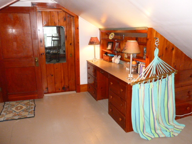 509 Center Road Hillsborough, NH 03244 - Photo 15 of 25 Gallery Image 15