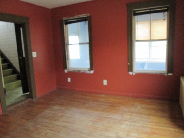 29 Southold Road Worcester, MA 01607 - Photo 4 of 42 Gallery Image 4