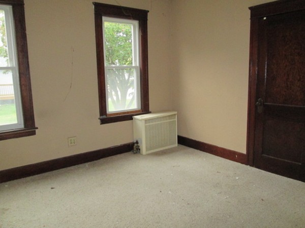 29 Southold Road Worcester, MA 01607 - Photo 5 of 42 Gallery Image 5