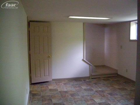 5397 Flushing Road Flushing, MI 48433 - Photo 9 of 14 20166206-8.JPG