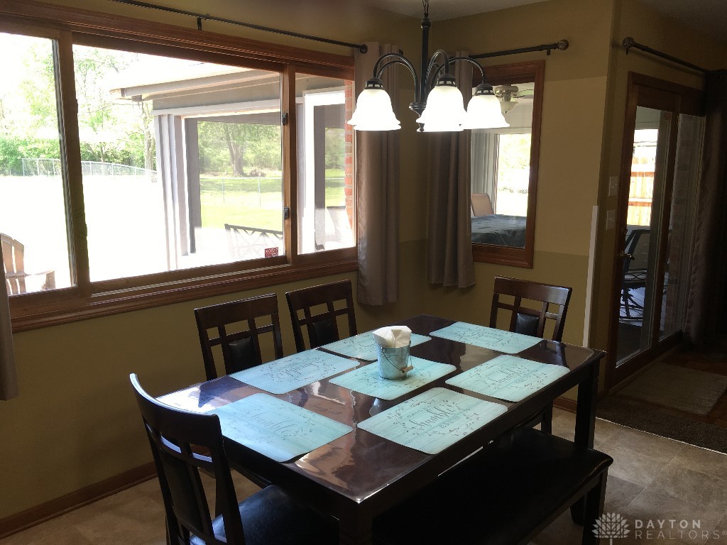 2549 Lantz Road Beavercreek, OH 45434 - Photo 7 of 20