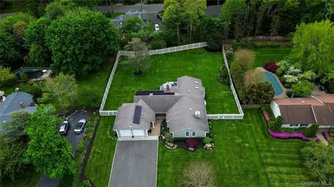 $815,000 | 12 Buccaneer Lane, East Setauket, NY 11733