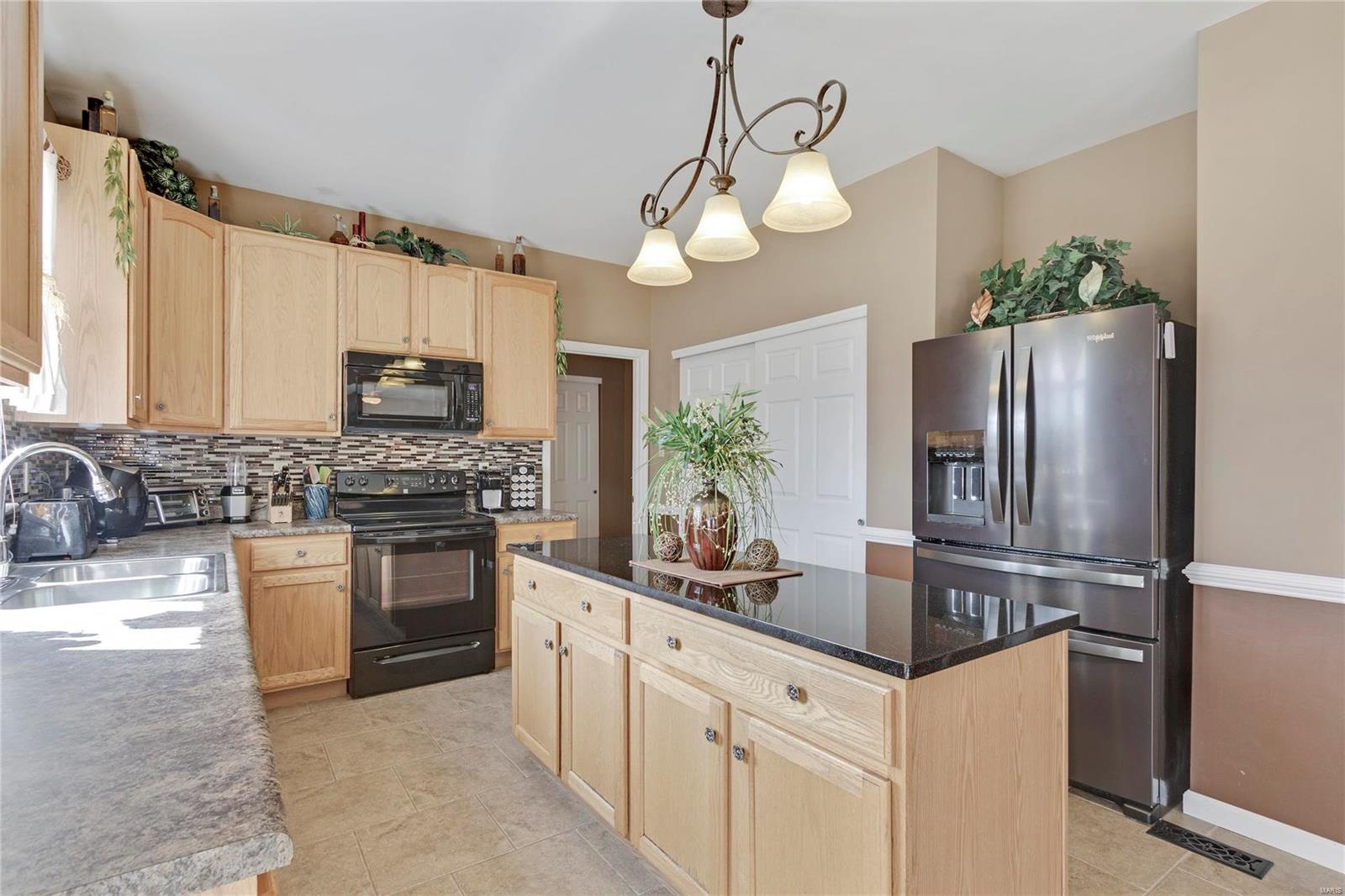 529 Rascal Crossing O'Fallon, MO 63366 - Photo 19 of 52