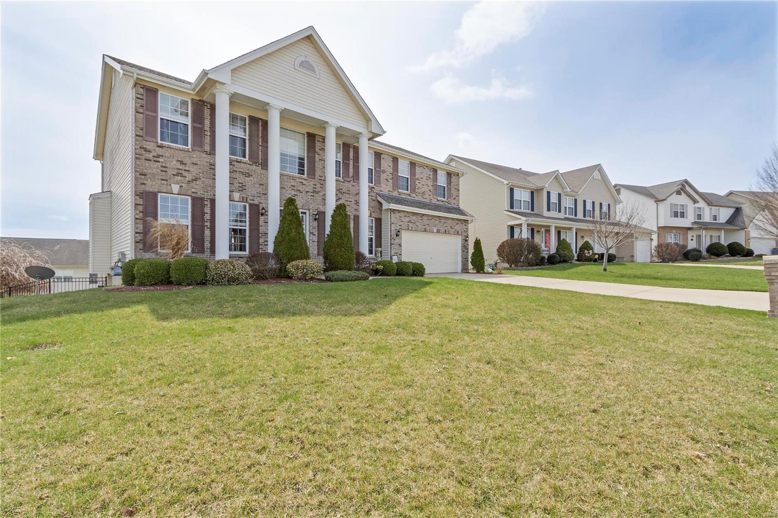 529 Rascal Crossing O'Fallon, MO 63366 - Photo 3 of 52