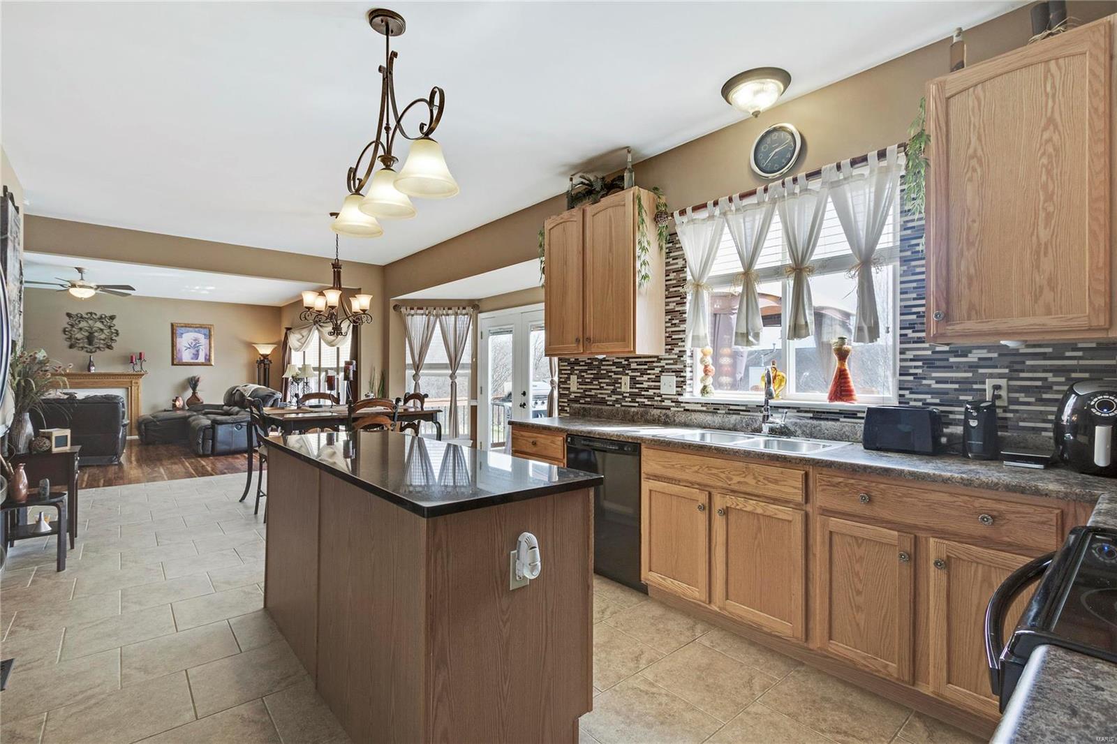 529 Rascal Crossing O'Fallon, MO 63366 - Photo 21 of 52
