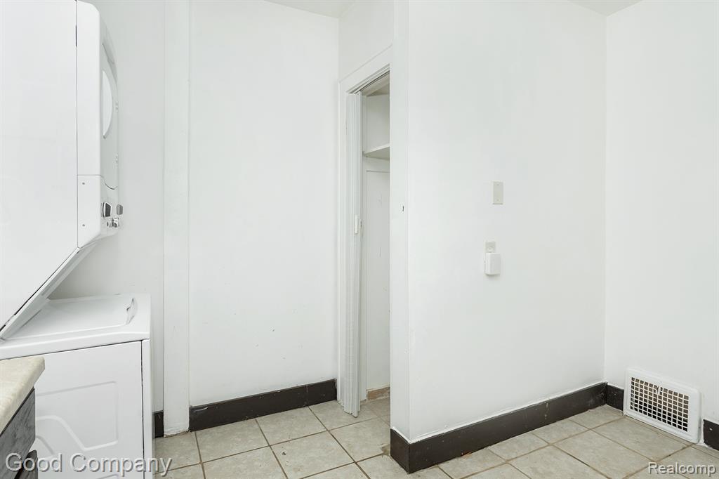 12123 Santa Rosa Drive Detroit, MI 48204 - Photo 17 of 22