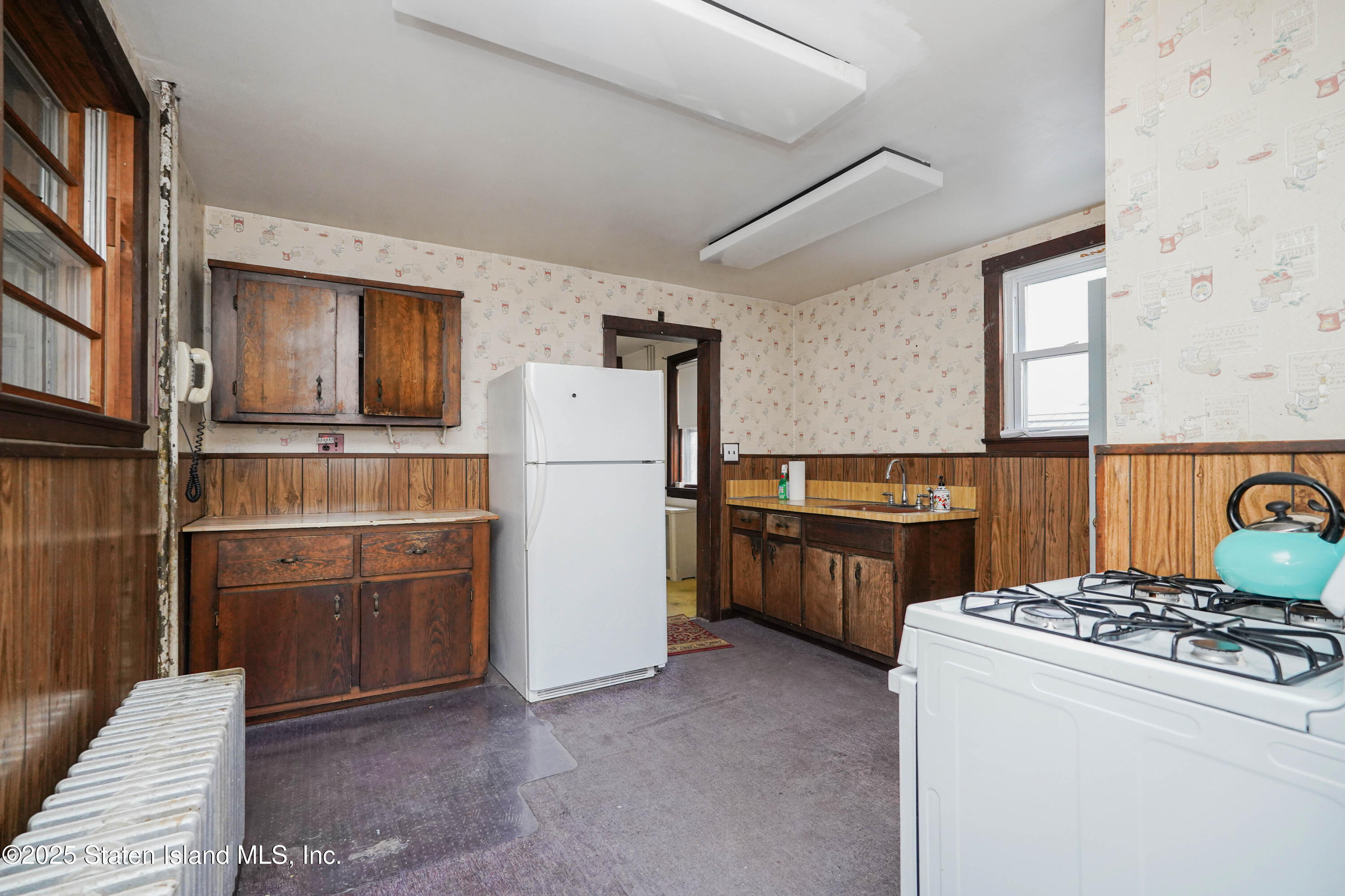 61 Greenleaf Avenue Staten Island, NY 10310 - Photo 13 of 31 Photo Feb 01 2025, 1 11 54 AM