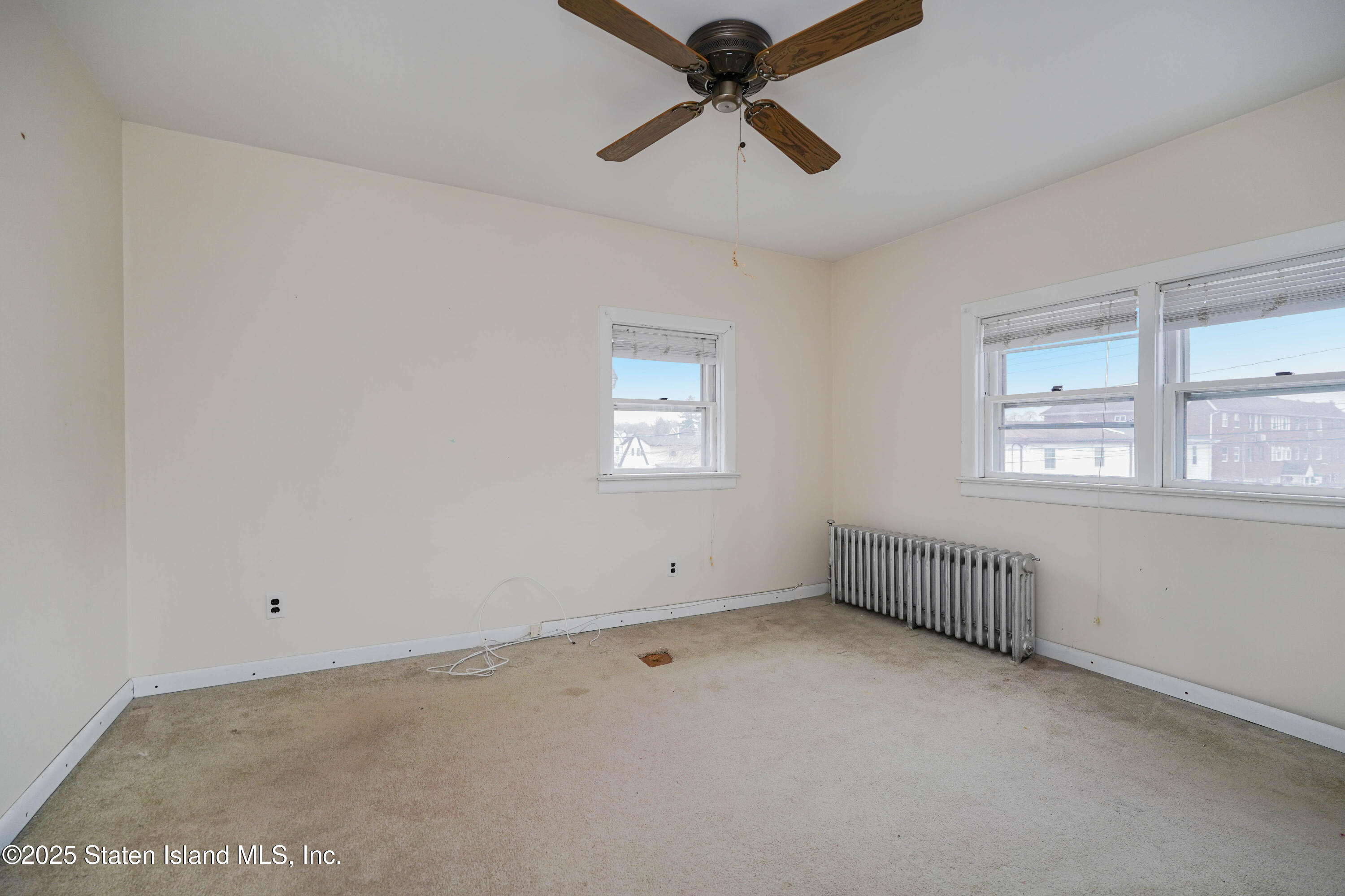 61 Greenleaf Avenue Staten Island, NY 10310 - Photo 27 of 31 Photo Feb 01 2025, 1 13 02 AM