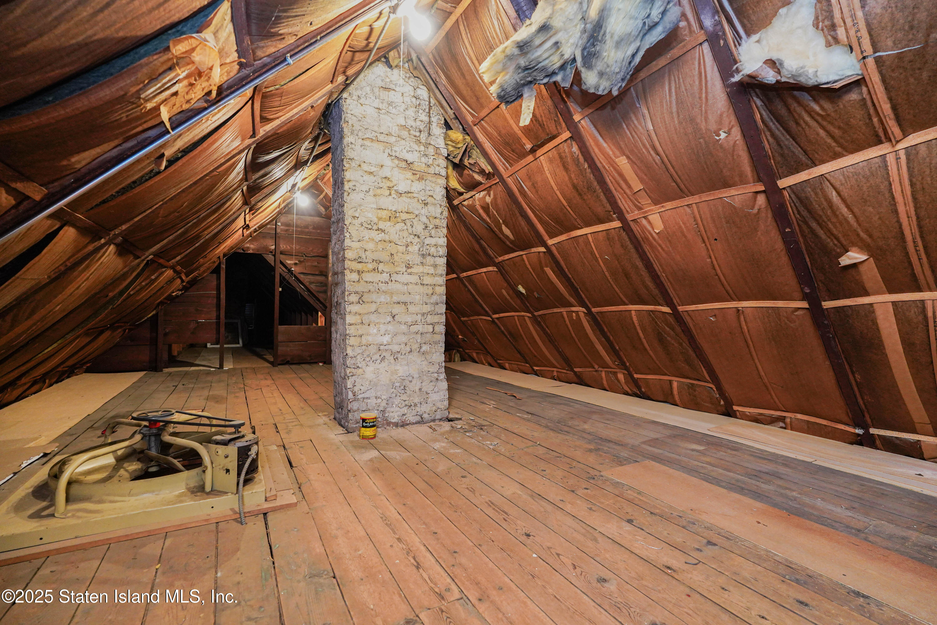 61 Greenleaf Avenue Staten Island, NY 10310 - Photo 28 of 31 Photo Feb 01 2025, 1 13 18 AM