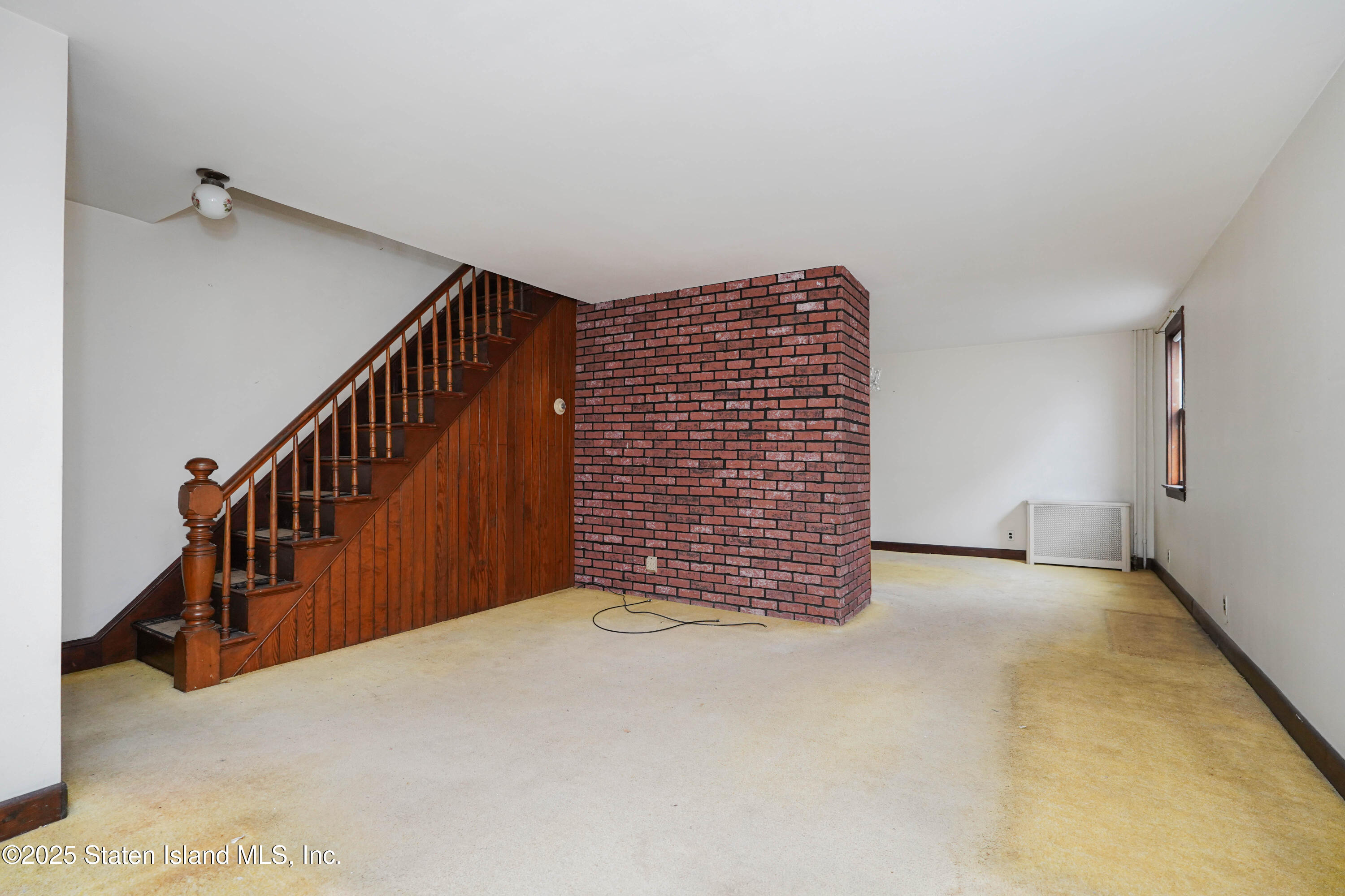 61 Greenleaf Avenue Staten Island, NY 10310 - Photo 5 of 31 Photo Feb 01 2025, 1 11 04 AM