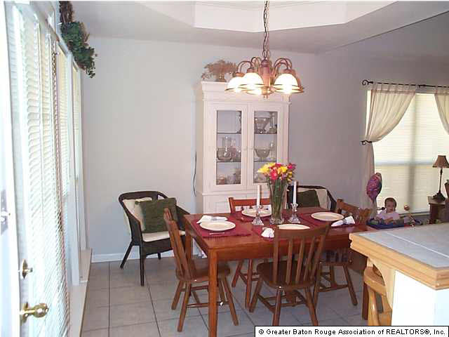 18412 Doc Olena Drive Baton Rouge, LA 70817 - Photo 4 of 8