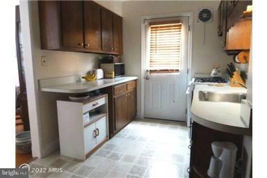 11710 Galt Avenue Silver Spring, MD 20902 - Photo 22 of 25 Kitchen