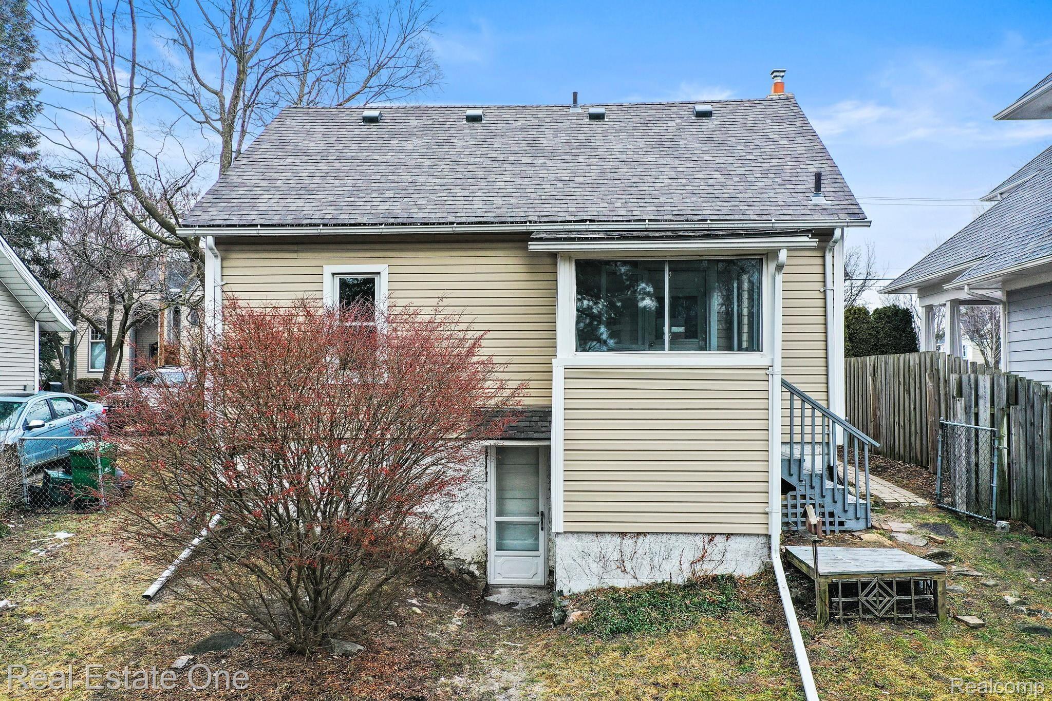 907 West 3rd Street Rochester, MI 48307 - Photo 32 of 36 DJI_0482.jpg
