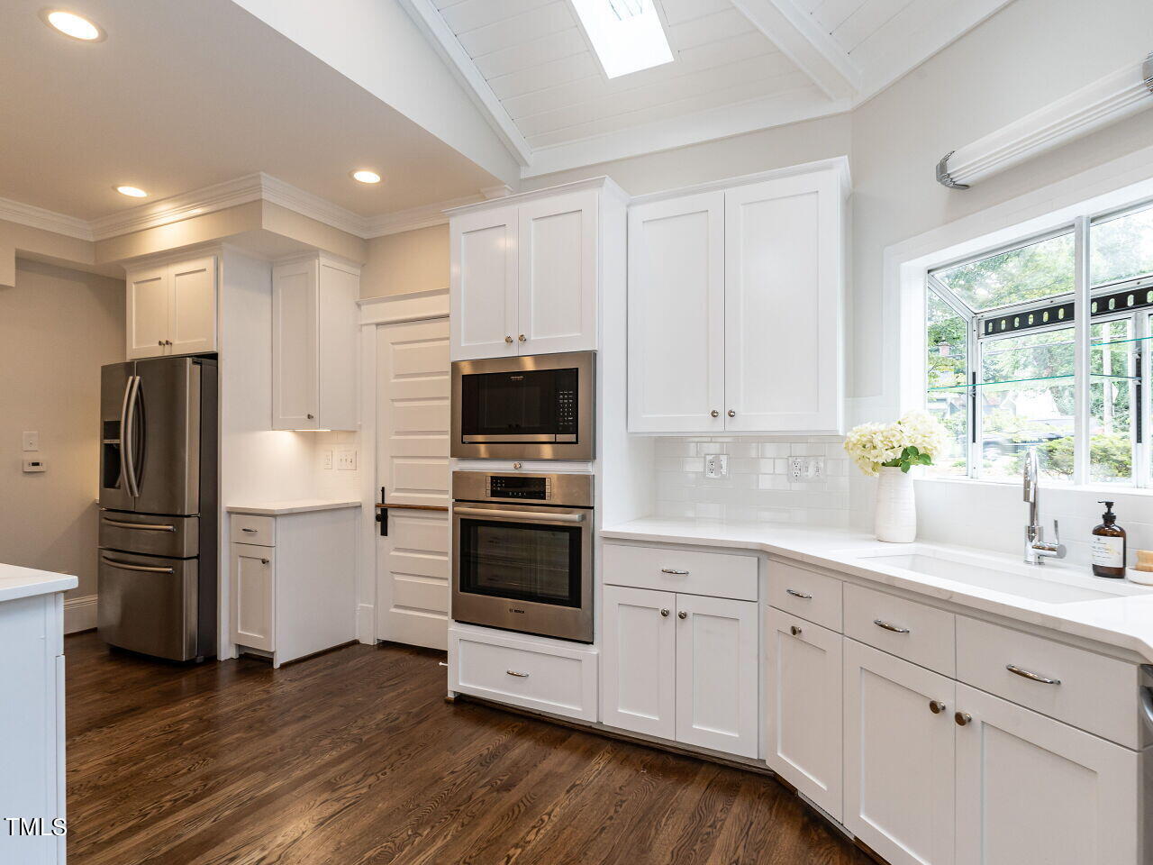200 West Whitaker Mill Road Raleigh, NC 27608 - Photo 11 of 35 014-1280x960-kitchen
