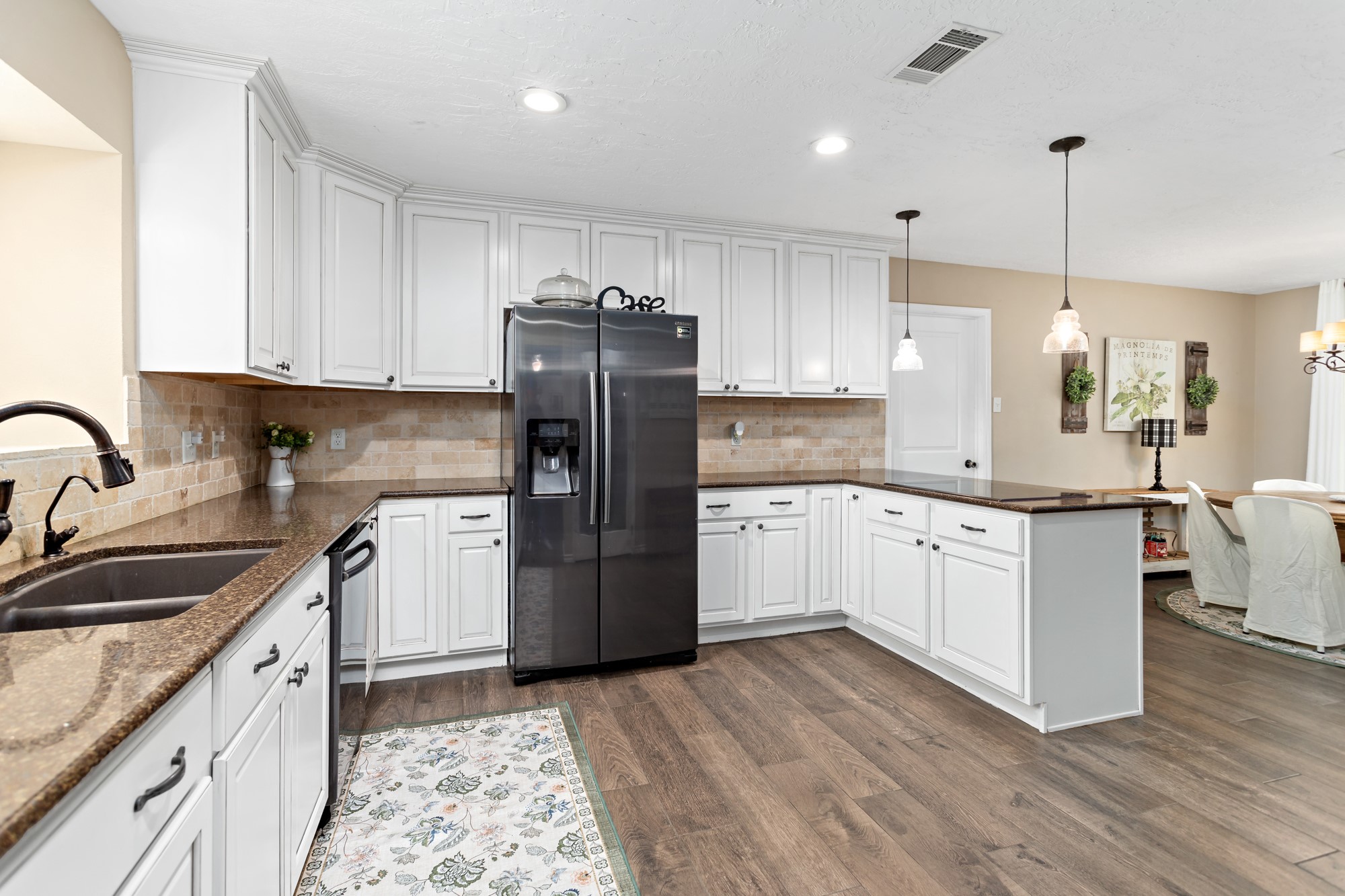 306 Creekside Loop Sour Lake, TX 77659 - Photo 9 of 27