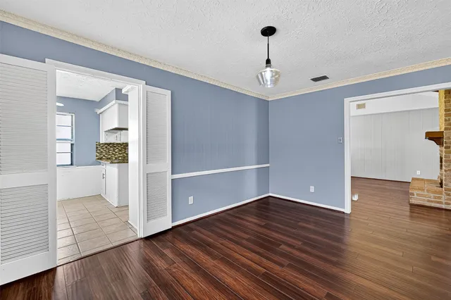 $1,800 | 12315 Chessington Drive, Houston, TX 77031