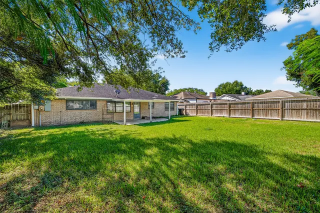 $1,800 | 12315 Chessington Drive, Houston, TX 77031
