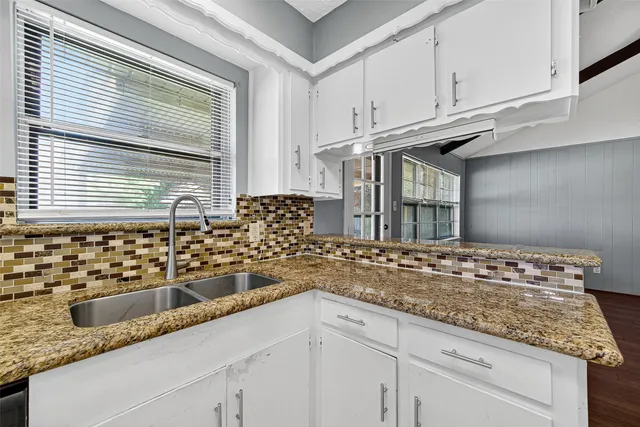 $1,800 | 12315 Chessington Drive, Houston, TX 77031