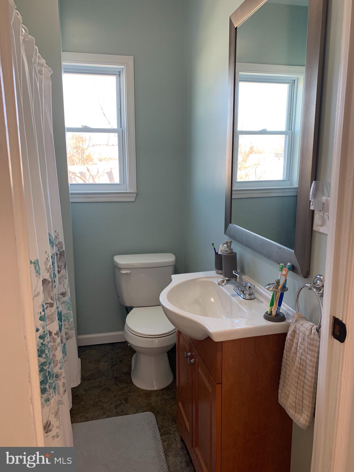 366 Amosland Road Holmes, PA 19043 - Photo 16 of 30 Full bath