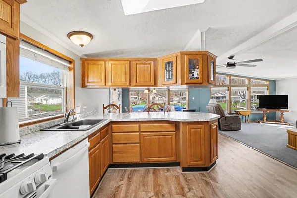 $399,000 | 574 Maple Lane, Coldwater, MI 49036