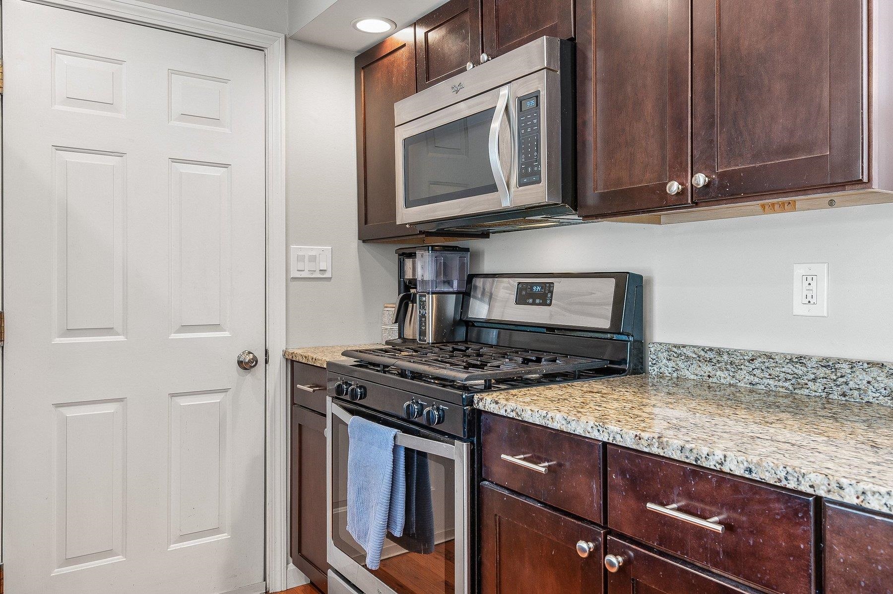 26 Pheasant Run Lane Stratham, NH 03885 - Photo 14 of 37