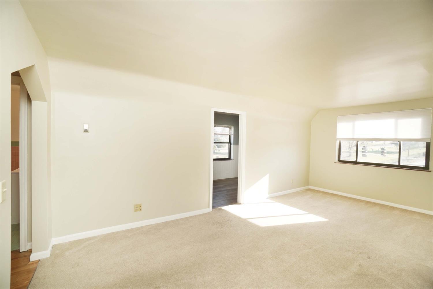 5062 Rapid Run Road Cincinnati, OH 45238 - Photo 12 of 33