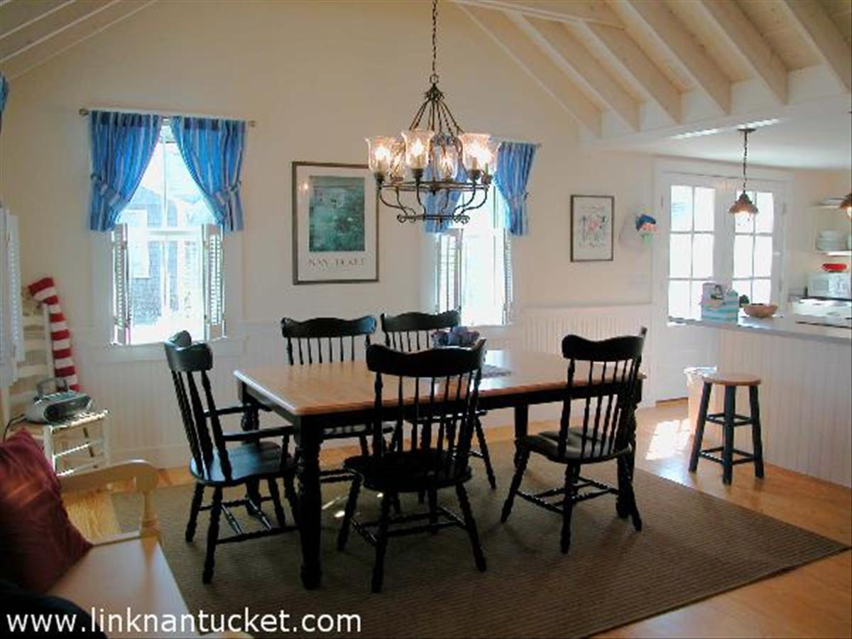7 Jackson Street Nantucket, MA 02554 - Photo 13 of 17