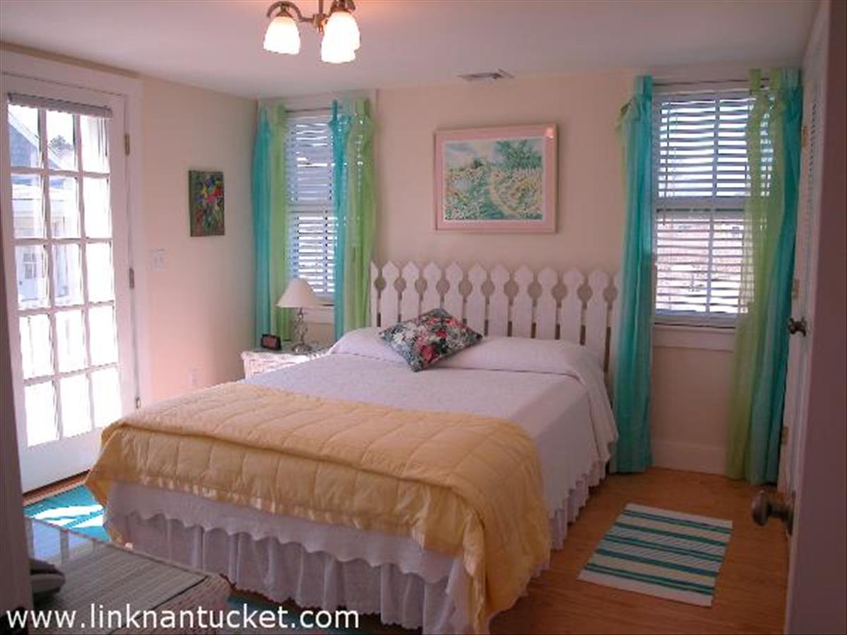 7 Jackson Street Nantucket, MA 02554 - Photo 6 of 17