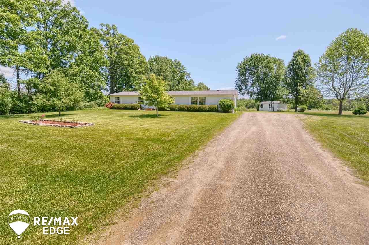 4200 Skelton Road Columbiaville, MI 48421 - Photo 3 of 36 31384842-2.JPG