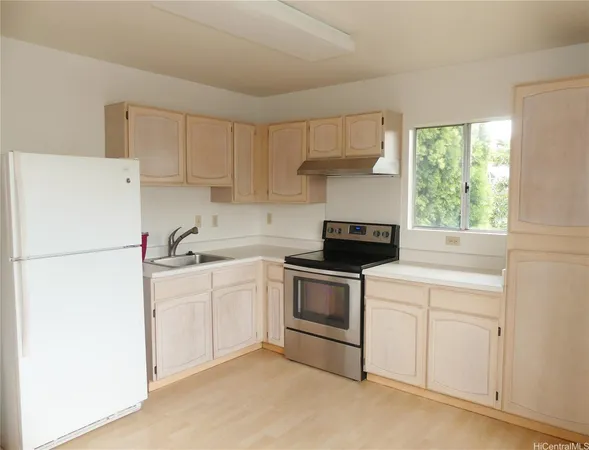 $2,400 | 95-1015 ʻĀinamakua Drive, Unit 78, Mililani, HI 96789