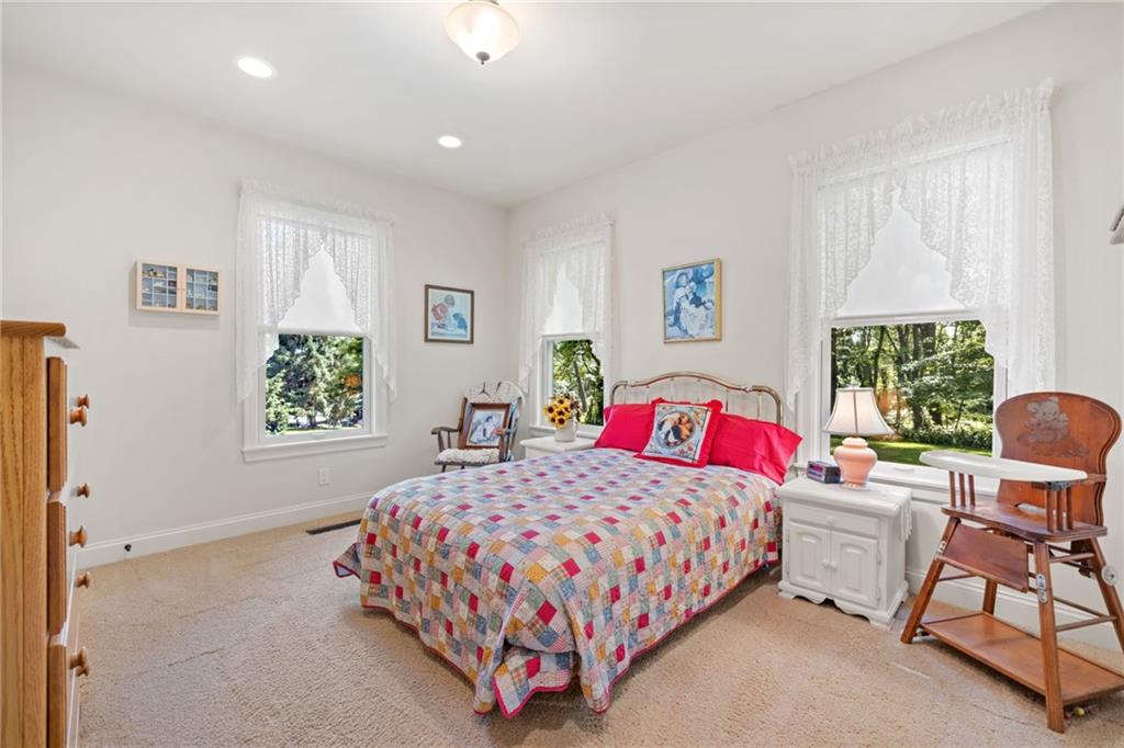 287 Garner Road Edinburg, PA 16116 - Photo 28 of 49 a bedroom with a bed and a window