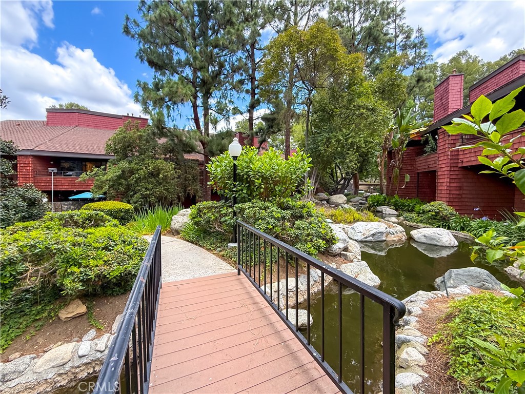356 South Prospectors Road, Unit 74 Diamond Bar, CA 91765 - Photo 4 of 40