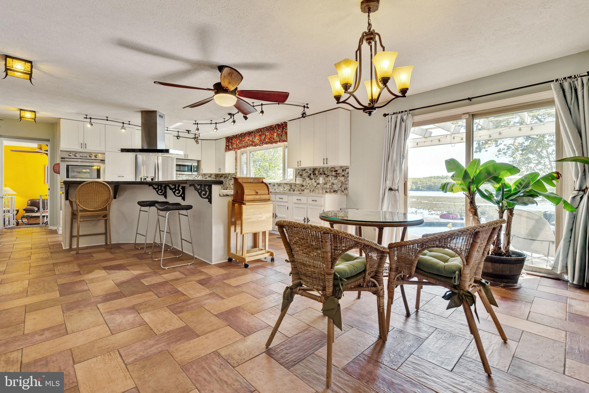 18509 Cabin Road Triangle, VA 22172 - Photo 37 of 107 Gallery Image 37