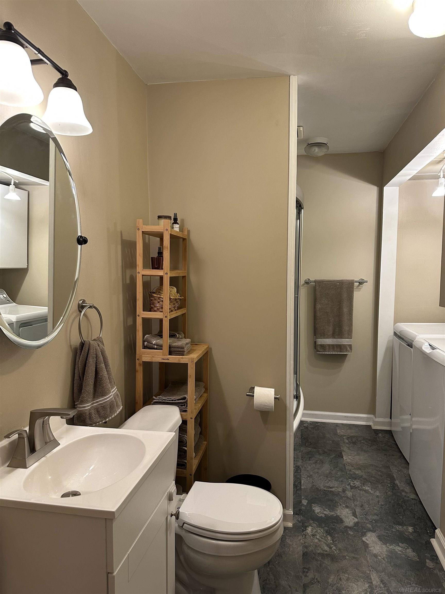 1534 East Wattles Road Troy, MI 48083 - Photo 14 of 25 50179203-823b02bf-d983-4500-b998-8cb75b6d4e63.JPG